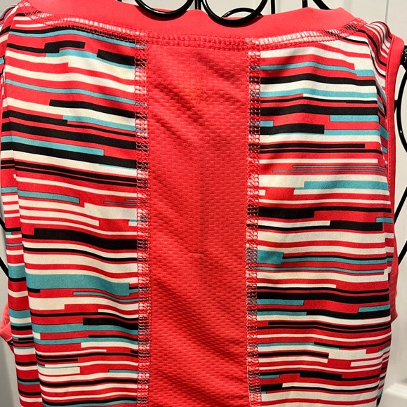 TechGear Top - Picture 5 of 6